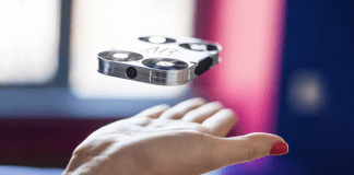 In arrivo AirSelfie il minidrone italiano per selfie eccezionali
