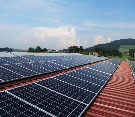 Transizione Energetica: Elettricità Sostenibile dai Pannelli Fotovoltaici installati nelle imprese