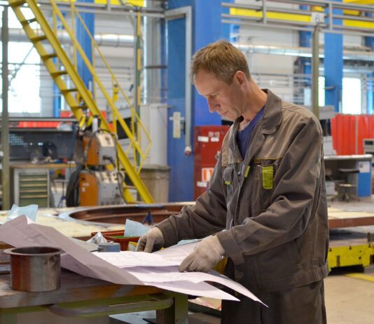 Revamping delle macchine utensili: come rinnovare il parco macchine senza sostituirlo