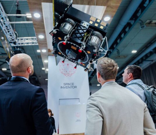 Il cloud come infrastruttura dell’ingegneria spaziale: il caso Space Inventor